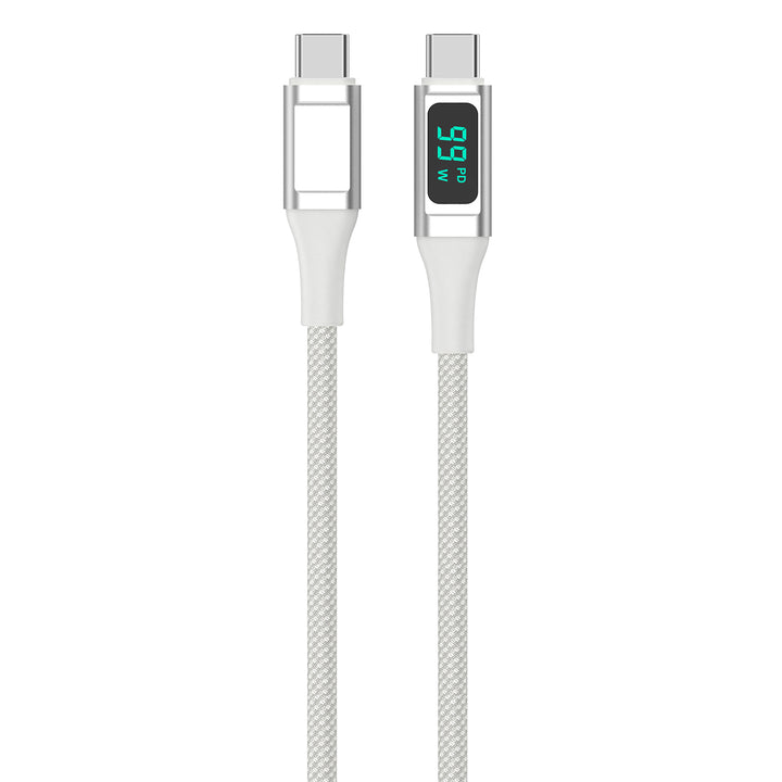Das 4smarts USB-C auf USB-C Kabel DigitCord mit 100W ist weiß und 1,5m lang.